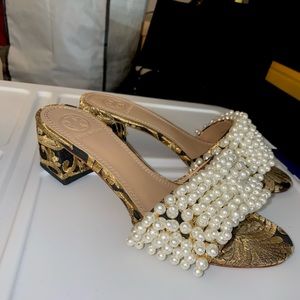 Tory burch pearl gold mule/ sandal